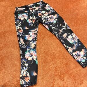 Fabletics Black Multicolor Floral Leggings